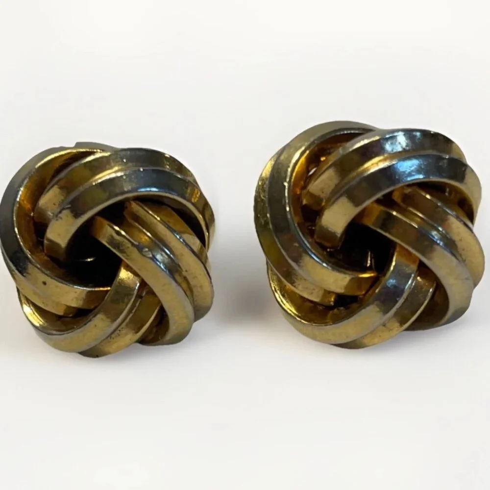 Classic Gold Tone Love Friendship Knot 0.5 in Cufflinks